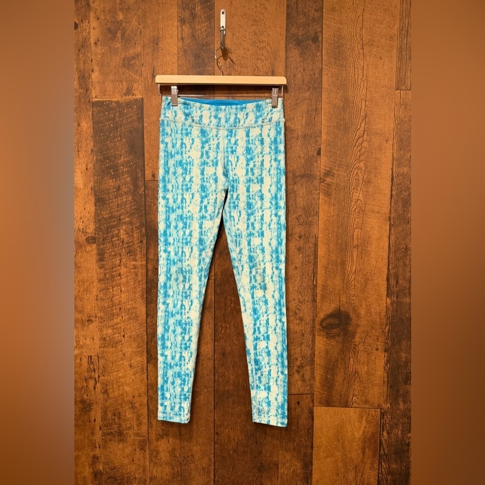 Ivivva by lululemon Blue and White Patterned Leggings size 14 EUC